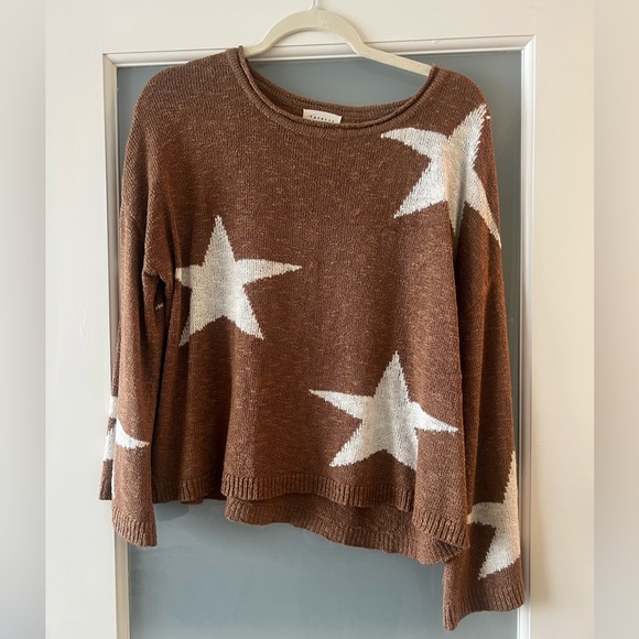 ✨ Brown Star Sweater - Picture 1 of 4